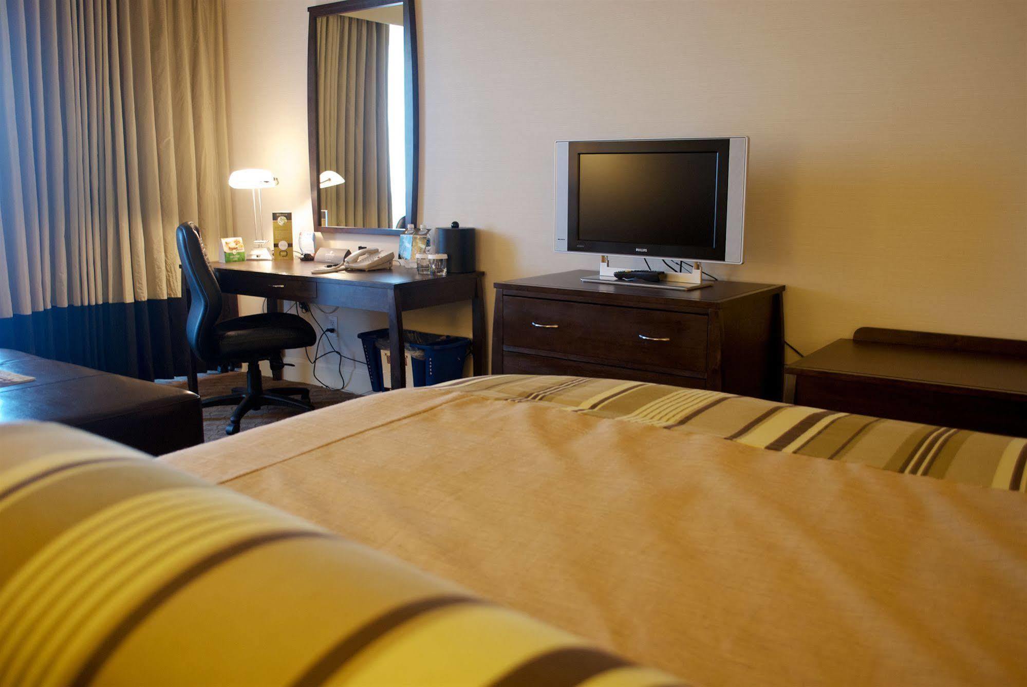Sandman Signature Vancouver Airport Hotel & Resort Ричмонд Екстер'єр фото