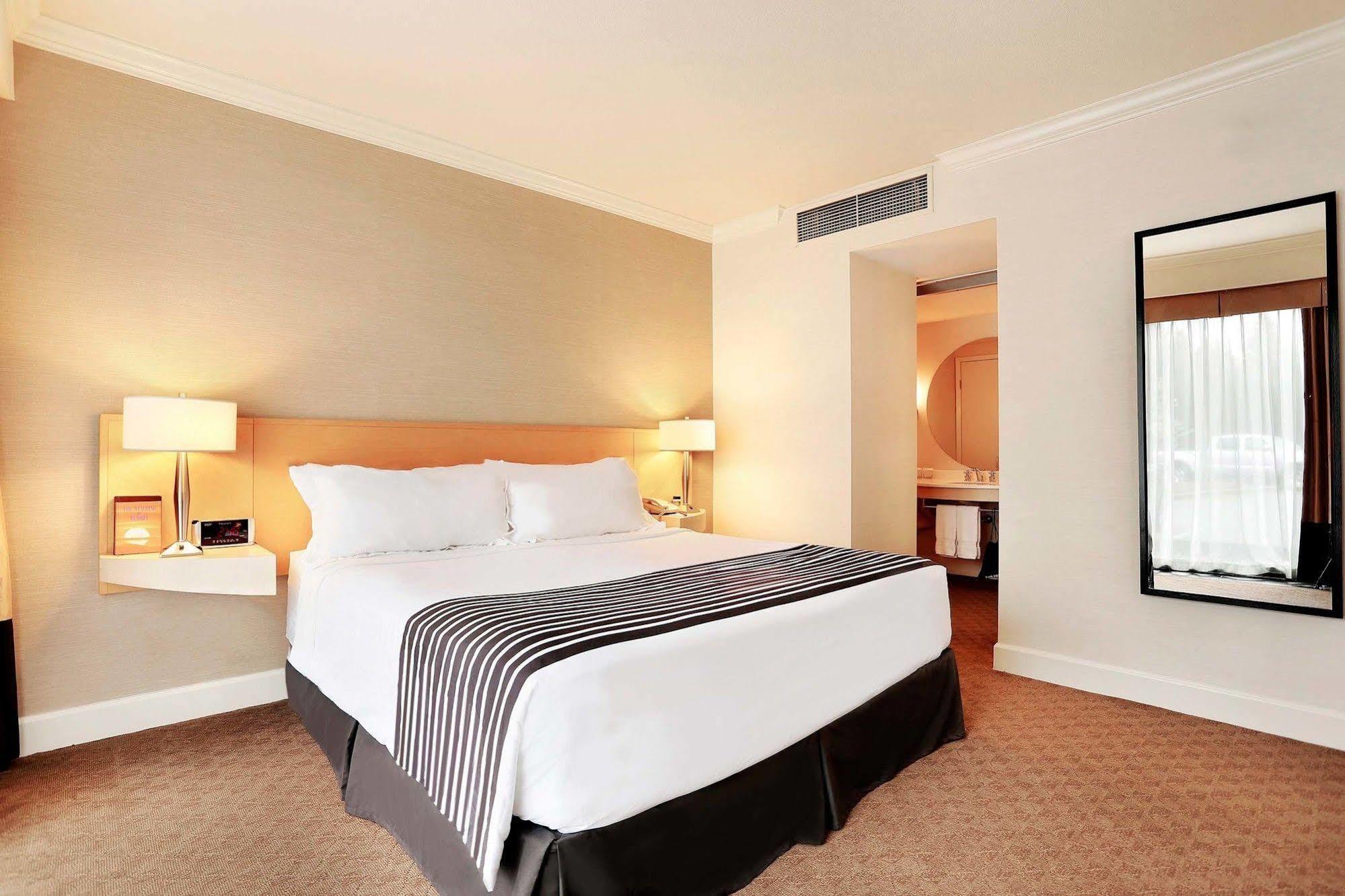 Sandman Signature Vancouver Airport Hotel & Resort Ричмонд Екстер'єр фото
